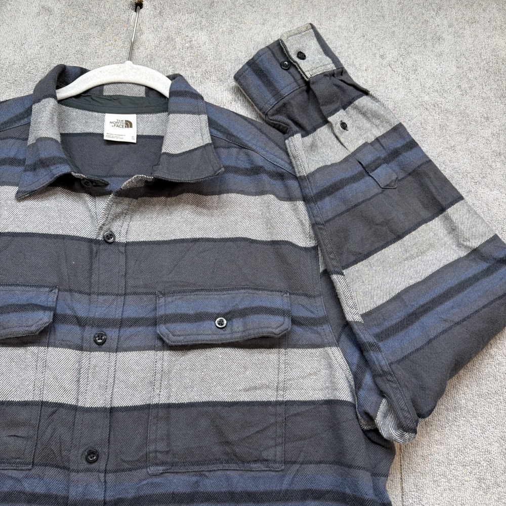 The North Face Arroyo‎ Flannel Button Up Shirt Gray Blue Striped Men's XL